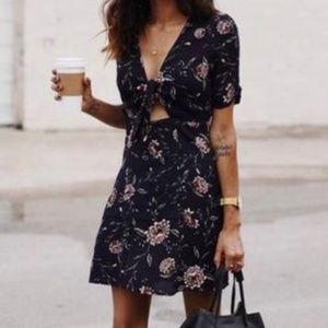 Nwt bardot floral mini dress